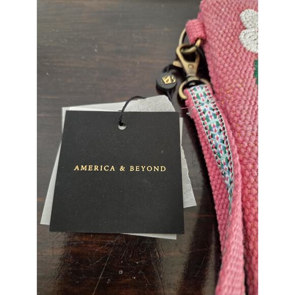 New America & Beyond Beaded Embellished Pink Zip Top Clutch Wrist Bag Letter J - Picture 3 of 10